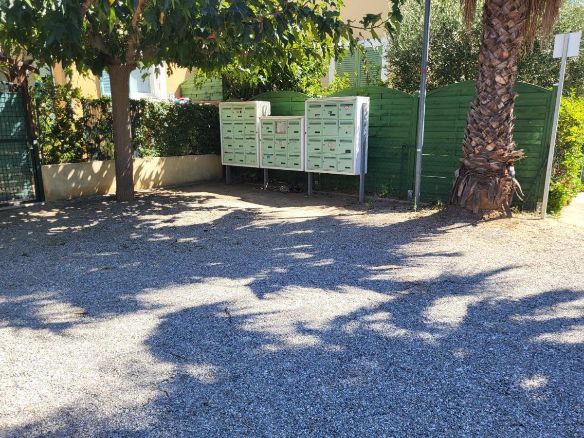 Mazet Climatise Rdj Plages Parking Wifi Gratuit La Londe-les-Maures ภายนอก รูปภาพ